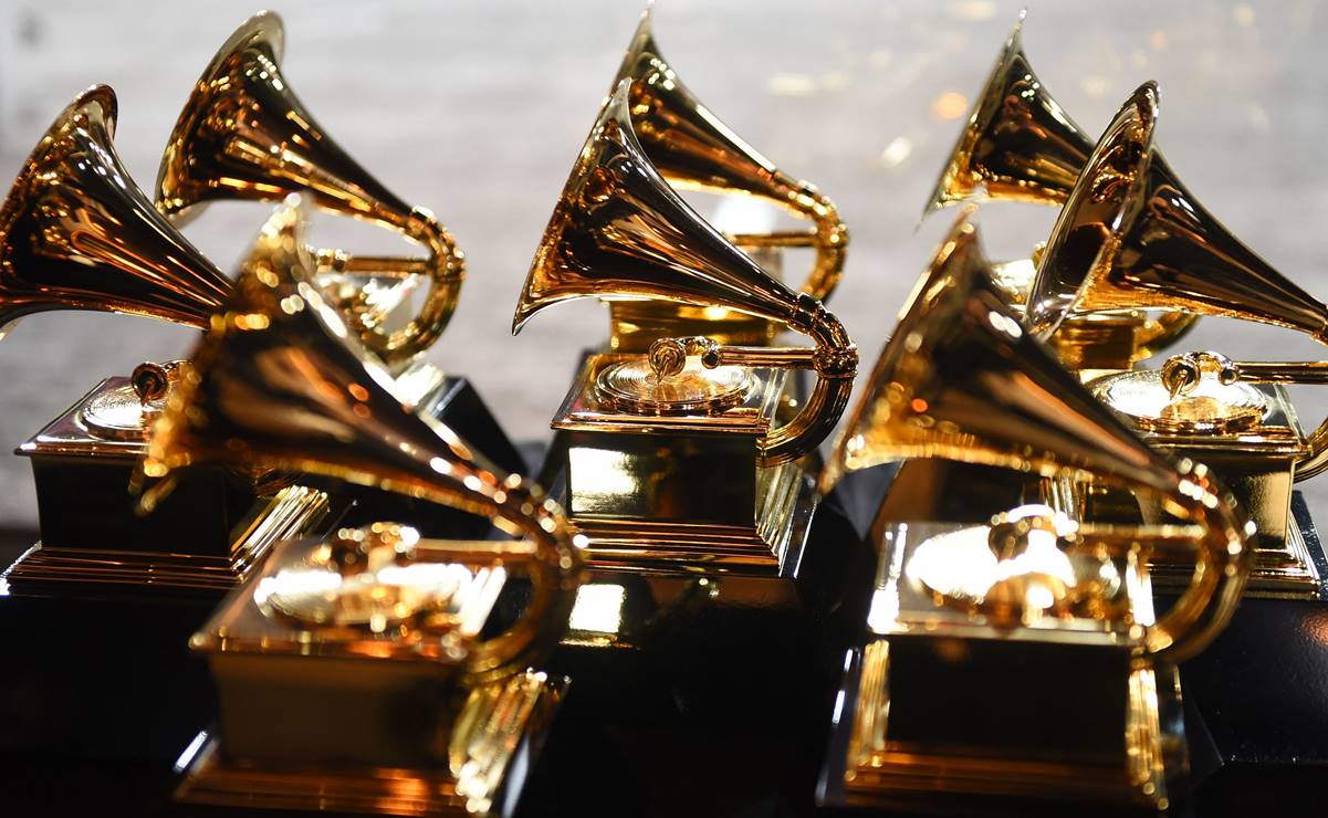 Posponen los Grammy 2022