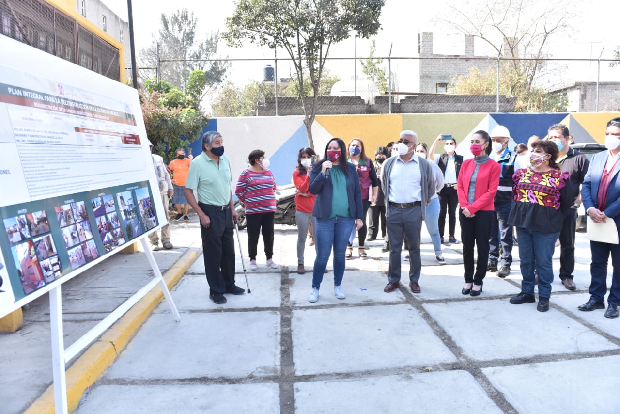 Sheinbaum entrega rehabilitación de unidades habitacionales de Iztapalapa