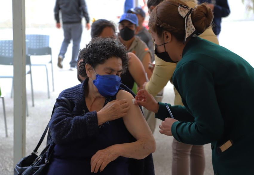 Reducen aforos y horarios en Michoacán ante alza de contagios por Covid