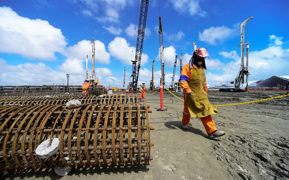 En Tamaulipas, Refinería Dos Bocas ofrece 3 mil plazas laborales para obreros en diferentes áreas originarios de Tampico y Altamira.