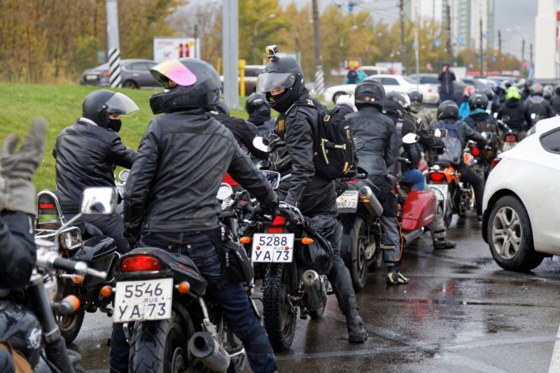 Morena busca beneficios fiscales para el canje de placas y tarjeta de circulación de motociclistas