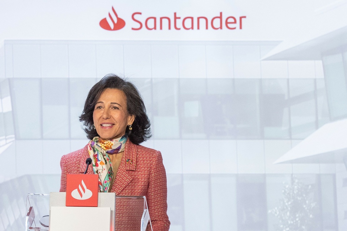 Santander también 'levanta la mano' por Banamex