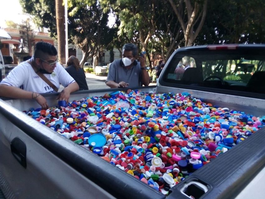Alcaldía Tlalpan recolecta 150 kilos de tapitas para ayudar a niños con cáncer