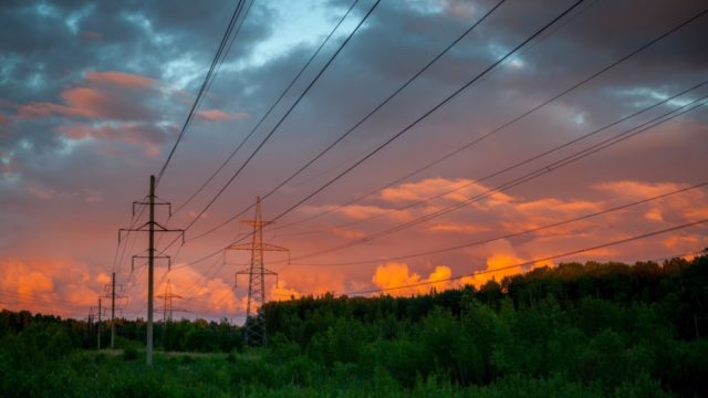 Cofece recomienda no aprobar la reforma eléctrica