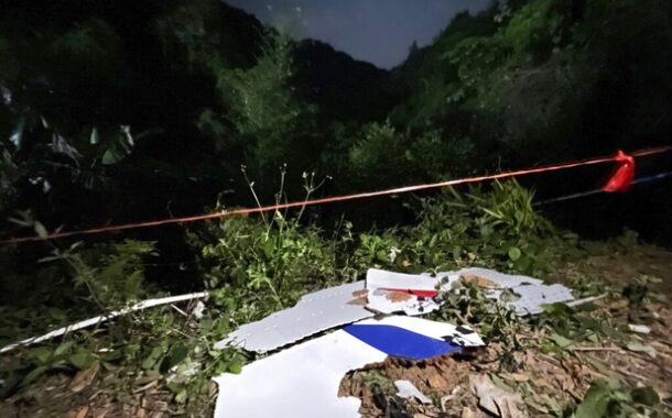 Encuentran caja negra del avión que se estrelló en China