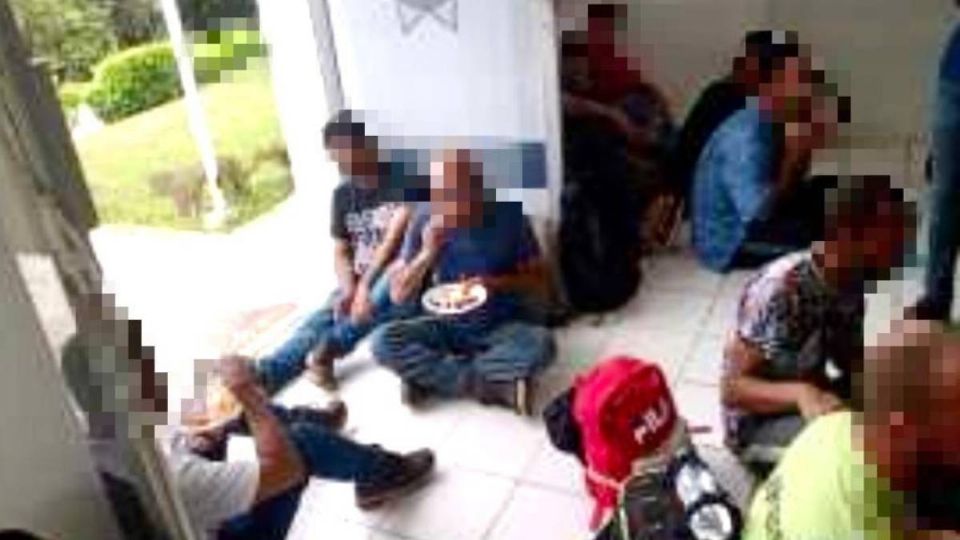 Rescatan a 50 migrantes y detiene a 9 “polleros” en Veracruz