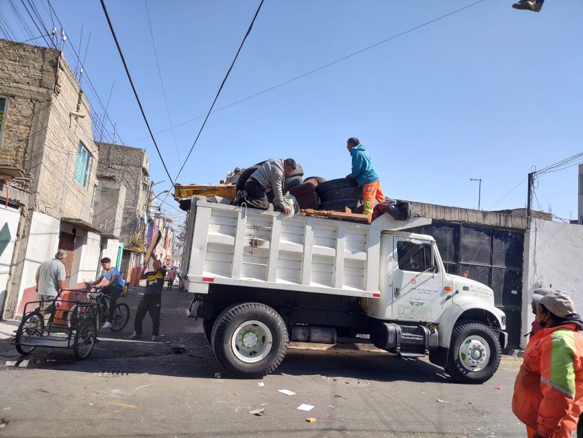 Erradican tiradero de 30 toneladas de basura en Azcapotzalco