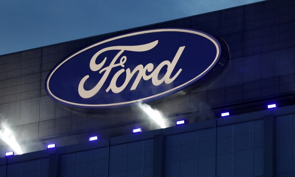 Ford suspende operaciones con Rusia