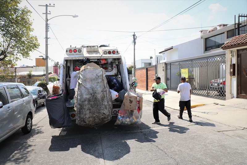 Retira Naucalpan más de 6 mil toneladas de basura acumulada en calles