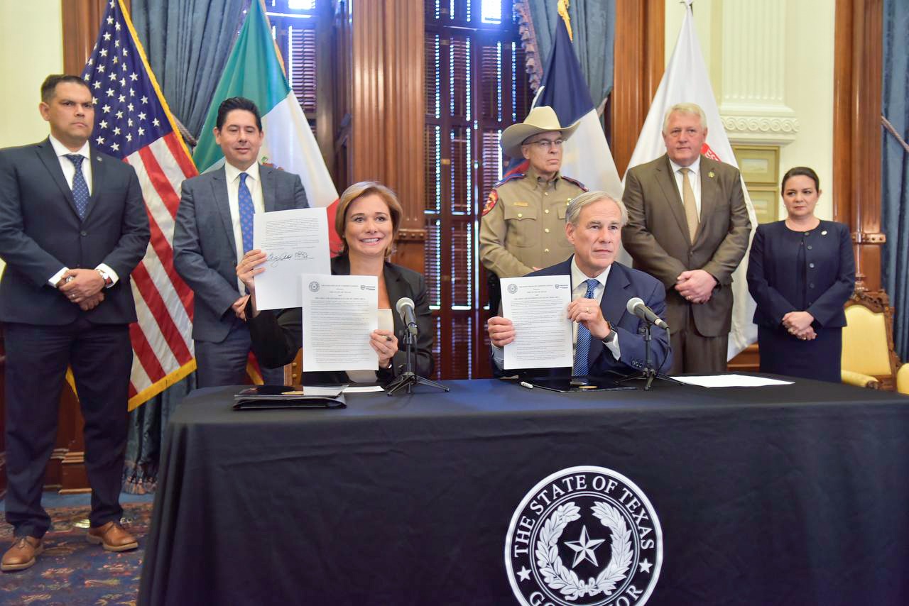 Chihuahua y Texas firman acuerdo para agilizar el cruce vehicular en la frontera