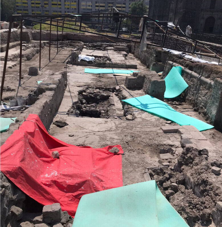 Colapsa techumbre en Zona Arqueológica de Tlatelolco; INAH revisa afectaciones
