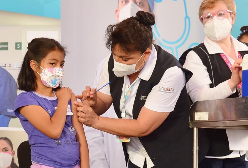 Edomex arranca campaña de vacunación contra VPH para niñas de 9 a 11 años