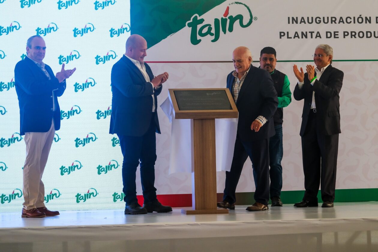 Enrique Alfaro inaugura nueva planta de Tajín