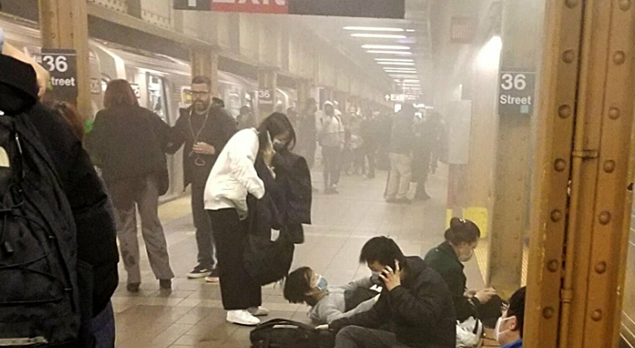 Tiroteo en el metro de Nueva York deja al menos 13 heridos