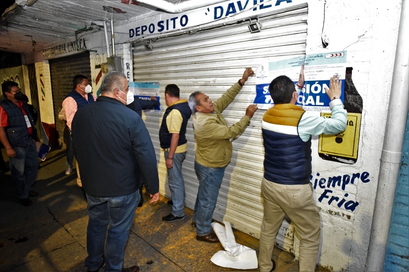 Suspenden 36 chelerías clandestinas en Naucalpan