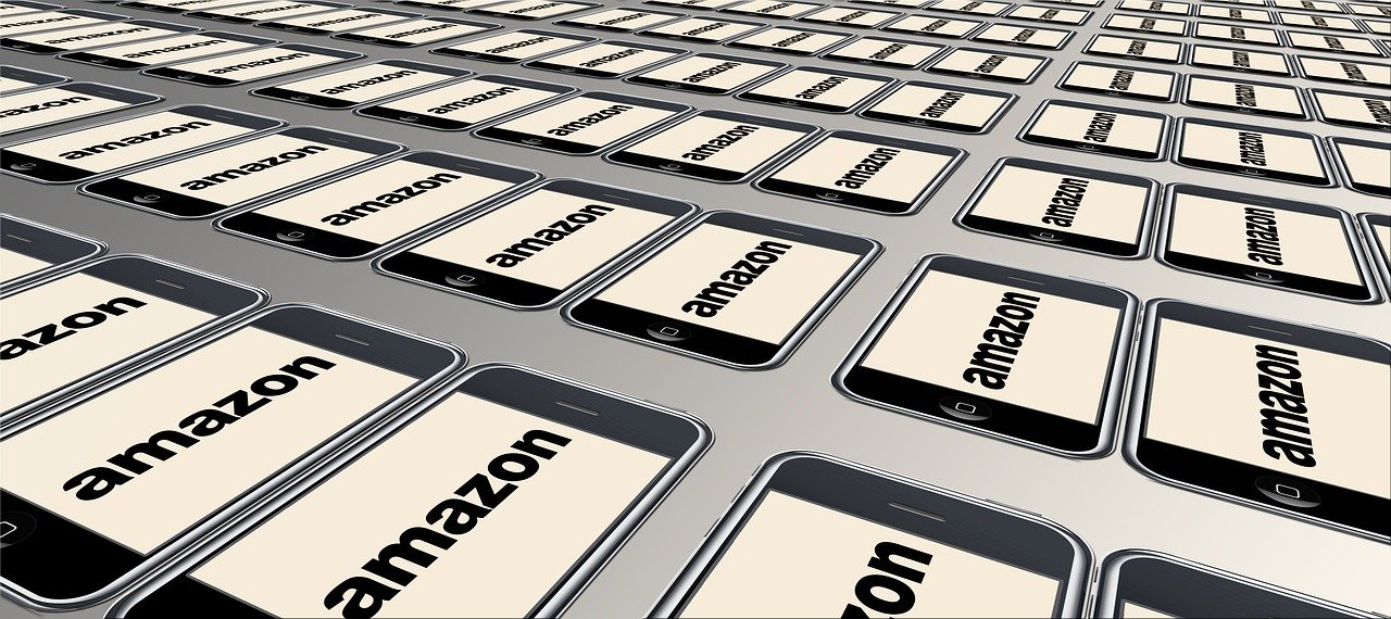 Amazon anuncia cobro de recargo del 5% a sus vendedores en EU