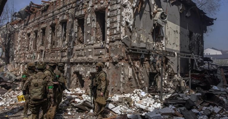 Soldados ucranianos lucharán “hasta el final” en Mariúpol