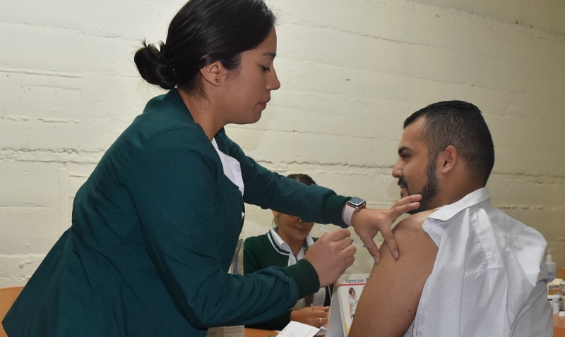 Inicia IMSS Fase I de vacunación contra COVID en instalaciones del Hipódromo de Agua Caliente