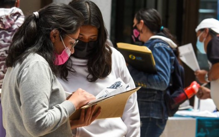 Creación de empleo formal en México pierde fuerza en abril
