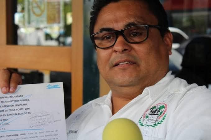FGR vincula a proceso a cinco policías por agredieron a periodista en Cancún