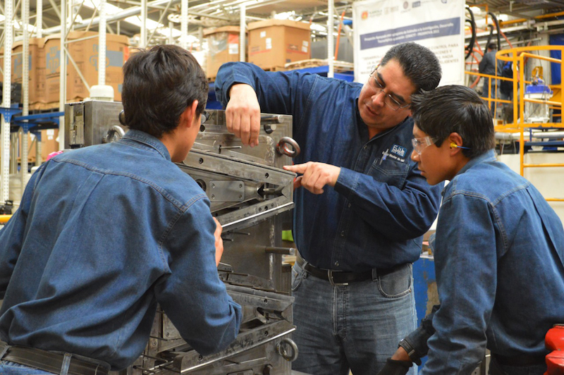 Apoyaron 886 empresas a 3 mil estudiantes de bachillerato en ciclo escolar 2020-2021 a través de la Formación Dual: SEP