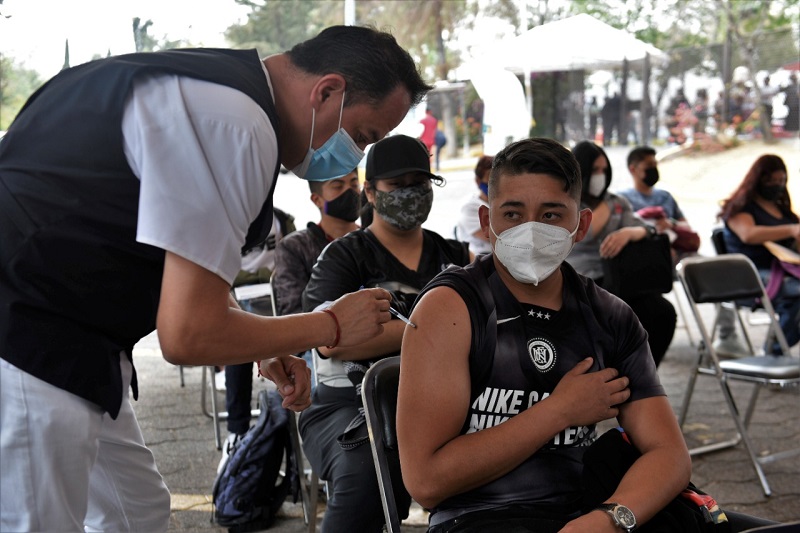 En Naucalpan, jornada de vacunación contra COVID-19 para adolescentes