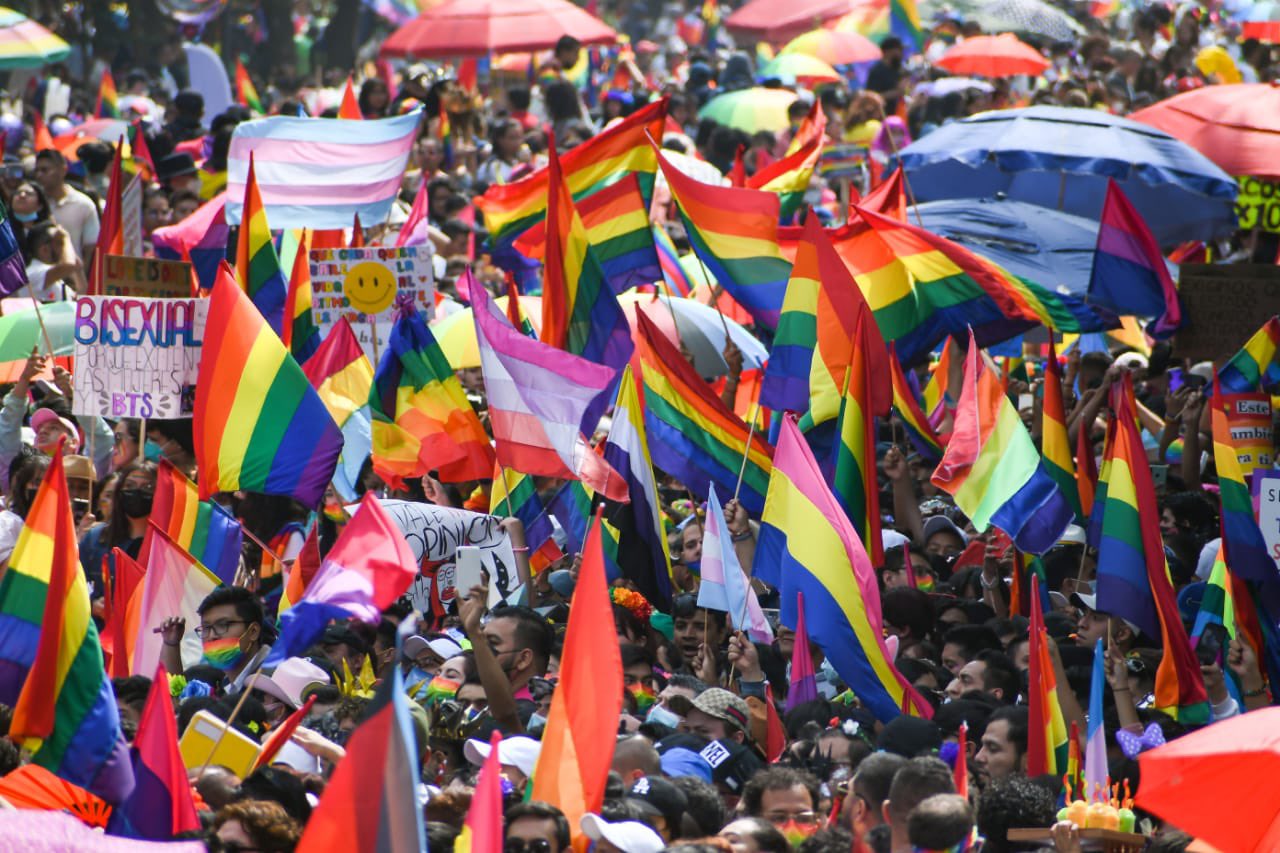 250 mil personas asistieron a la Marcha por los derechos LGBT+ en CDMX