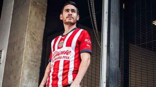 Chivas presenta su nuevo uniforme para el Apertura 2022