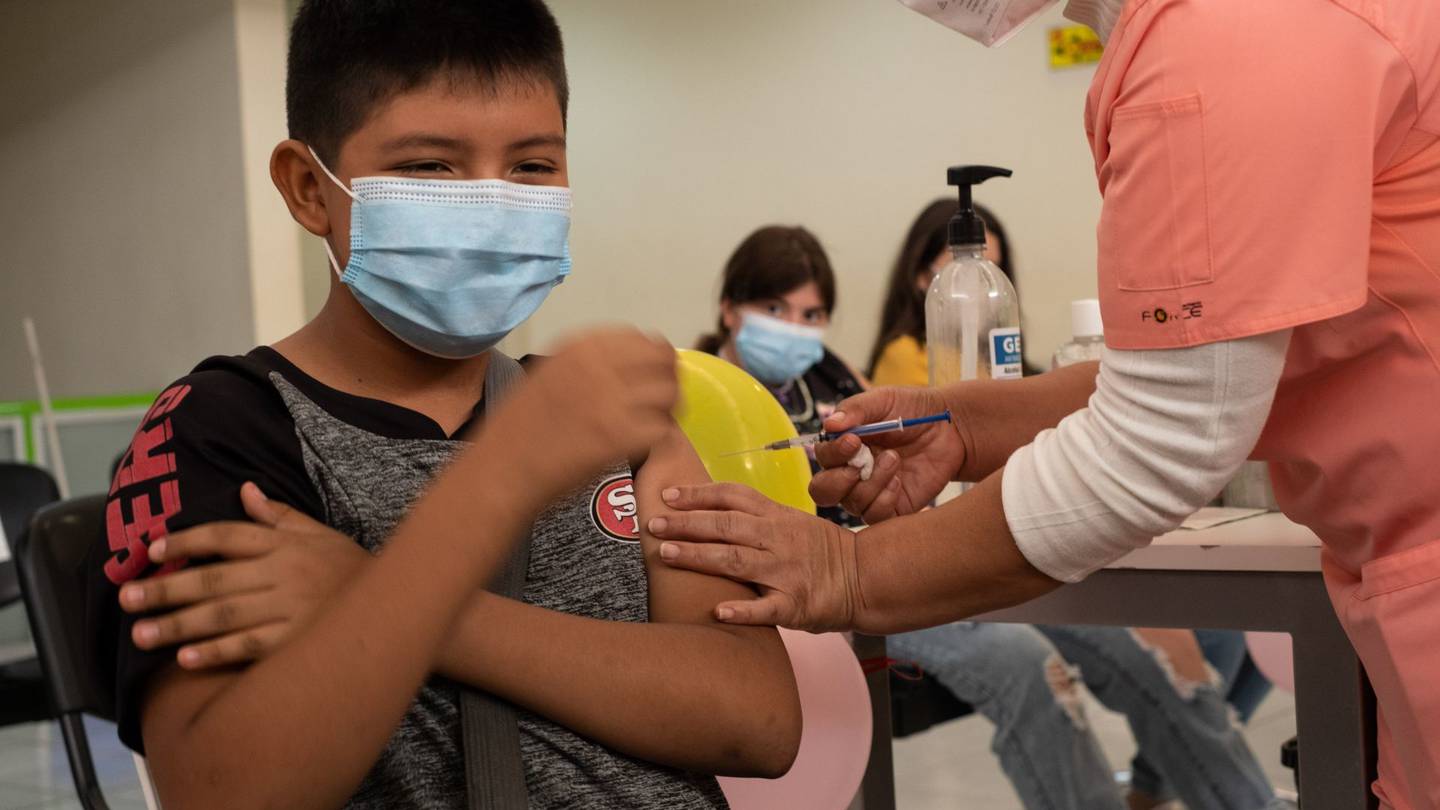 Inicia vacunación anticovid a menores de 5 a 11 años de Veracruz