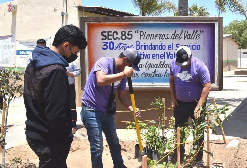 Visita Hank Inzunza el municipio de San Quintín