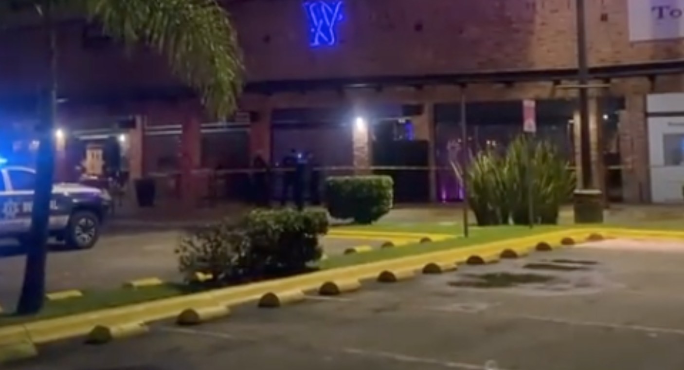 Fiscalía de Jalisco investiga la muerte de un hombre en bar de Zapopan