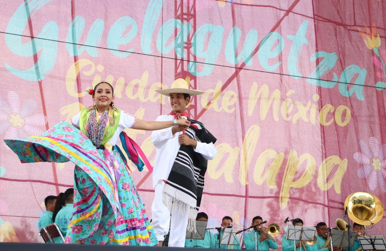 Más de 20 mil personas asistieron al festival del Guelaguetza en Iztapalapa