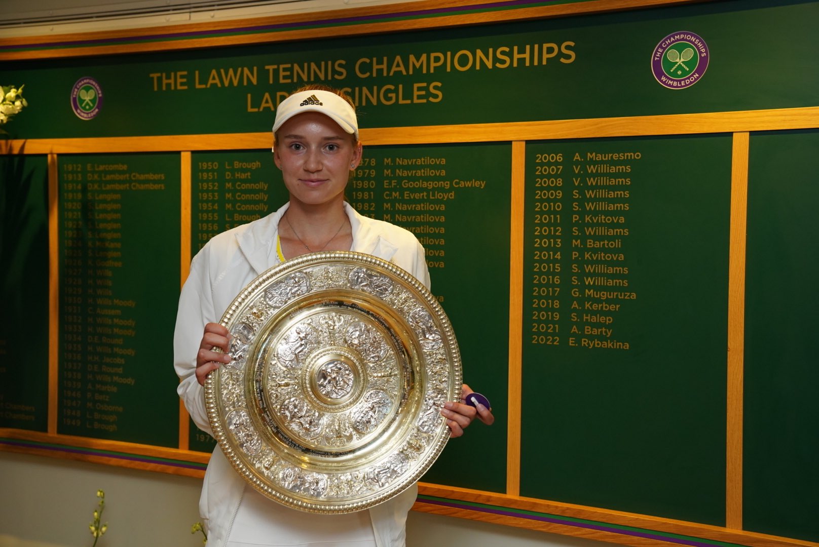 Yelena Rybakina se queda con el triunfo de Wimbledon tras superar a Ons Jabeur
