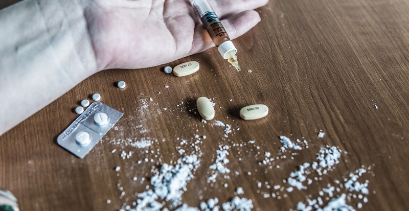 Urge Rafael Espino a reforzar las acciones y políticas públicas para combatir la adicción al fentanilo