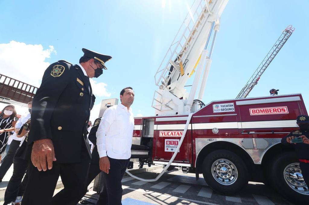 Mauricio Vila fortalece la labor y seguridad de los bomberos de Yucatán