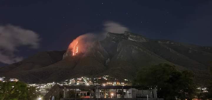 Se registra incendio en el Cerro de la Silla, Nuevo León