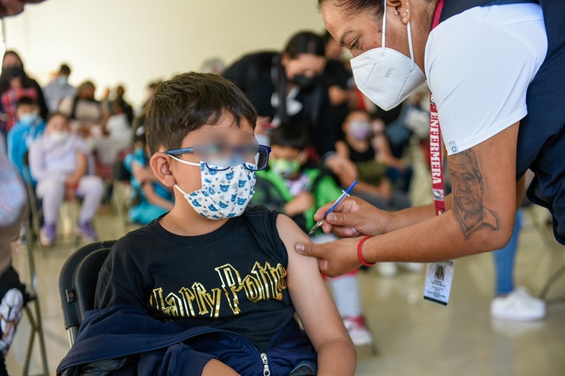 Niños de 8 años recibirán vacuna contra COVID en Naucalpan