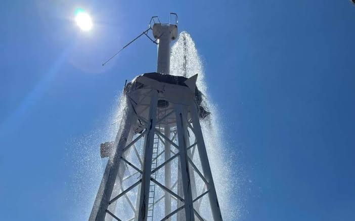 Colapsa tanque de agua elevado en Puebla; hay dos muertos