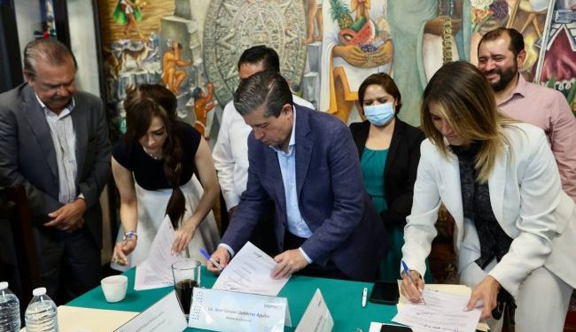 Coyoacán e INEA firman convenio para luchar contra el analfabetismo