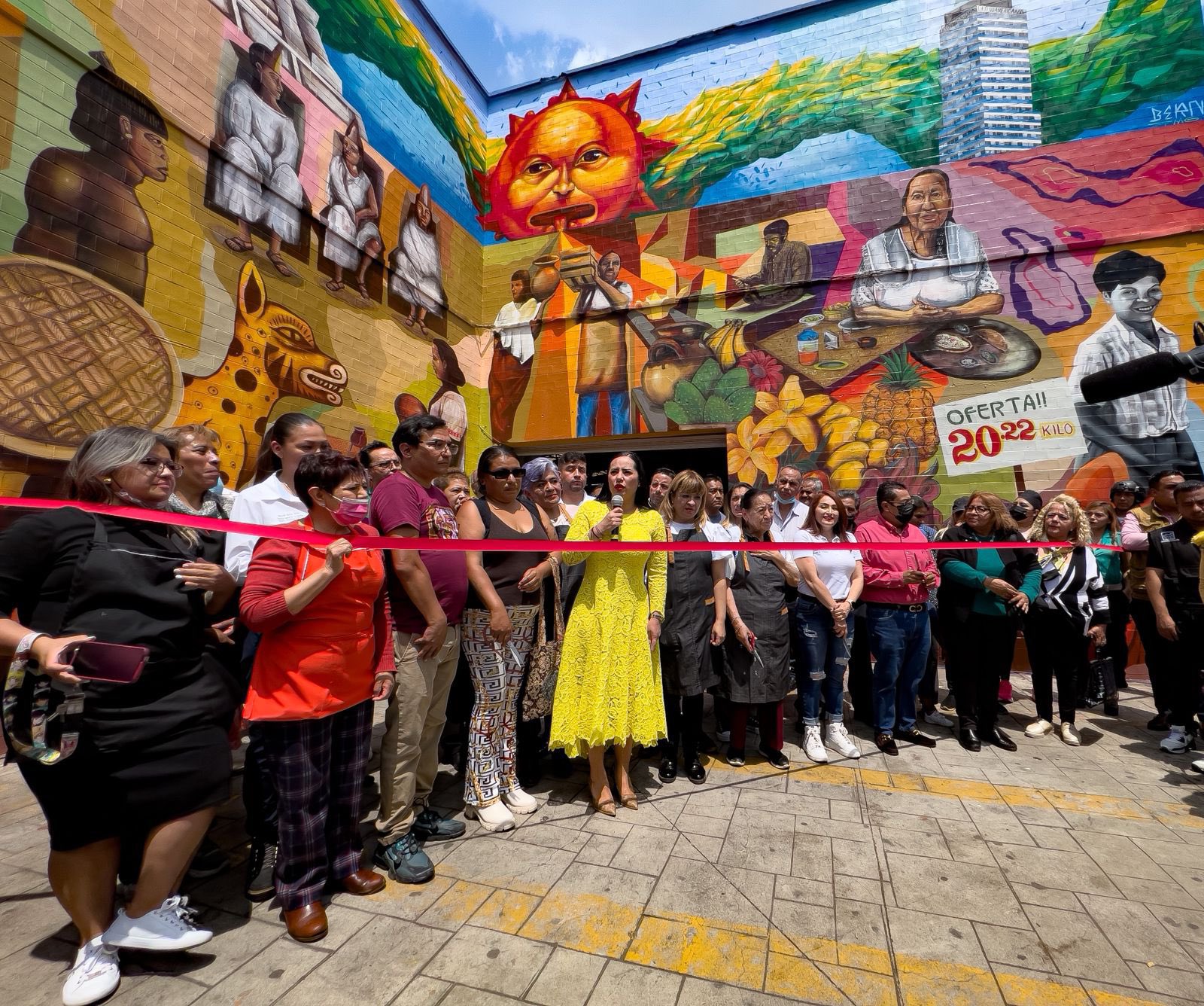 Sandra Cuevas inauguró la primera etapa del Gran Mural del Mercado Juárez