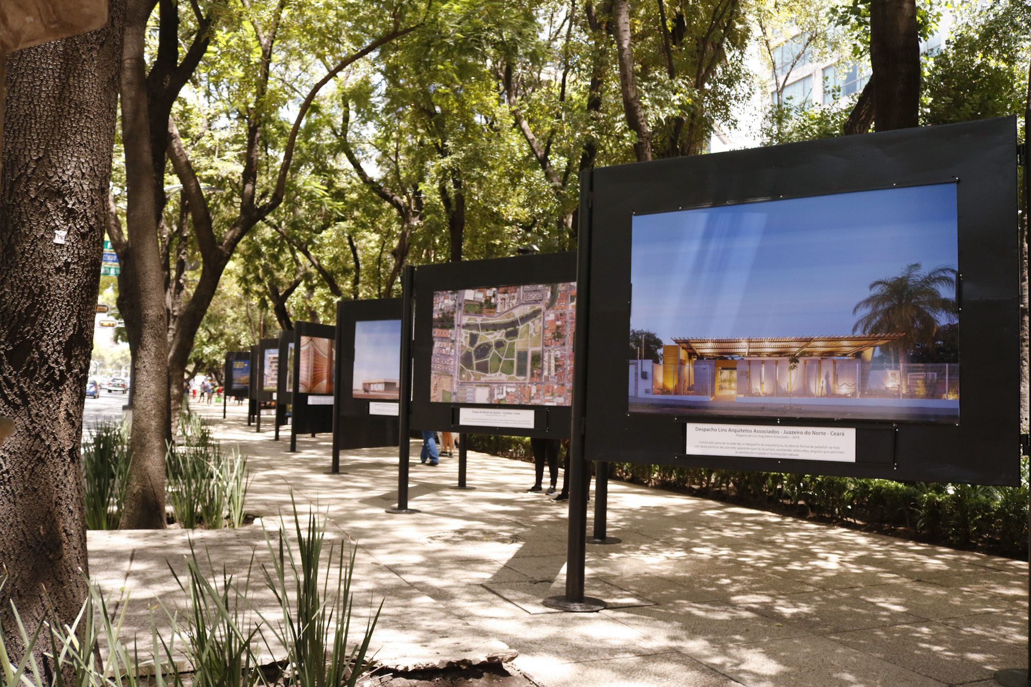 Inauguran la exposición “Una nueva arquitectura brasileña” en Paseo de las Culturas Amigas