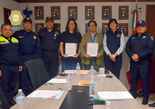 Integrantes de Organizaciones Civiles realizan toma de protesta