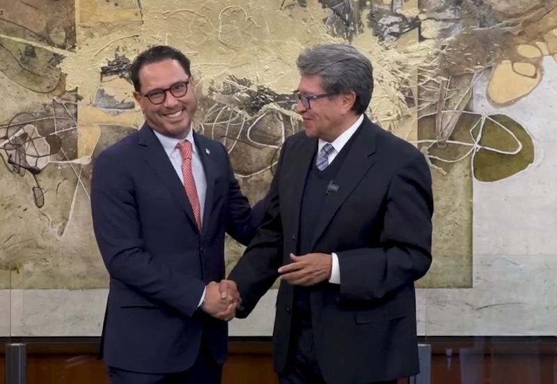 Ricardo Monreal ficha al senador panista Raúl Paz Alonzo para bancada de Morena