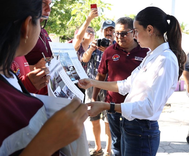 Distingue Ana Patricia Peralta trabajo de mujeres y hombres en servicios públicos