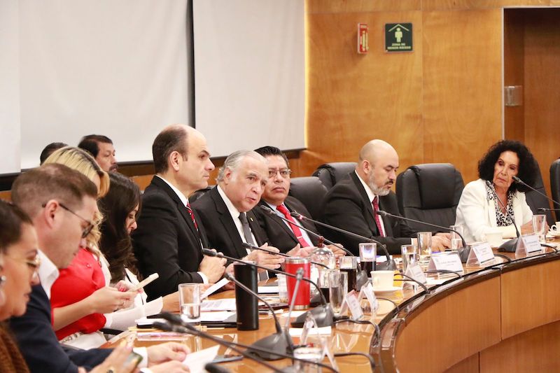 Con diálogo plural y abierto ante la Comisión de Turismo de la Cámara de Diputados comparece Miguel Torruco