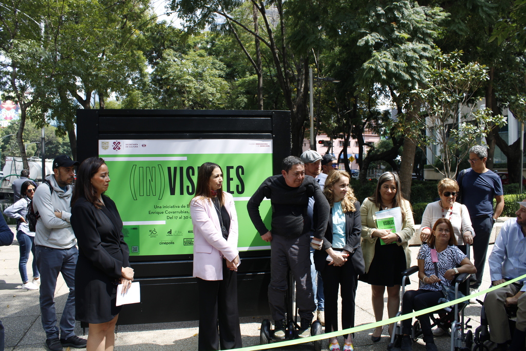 Se inaugura la exposición “(IN)VISIBLES” en Paseo de la Reforma