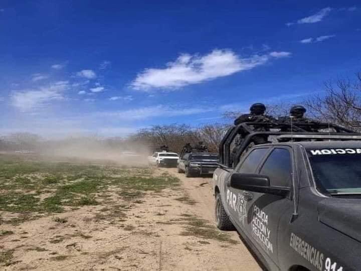 Policías y civiles armados se enfrentan en Villa Unión, Coahuila; hay un muerto