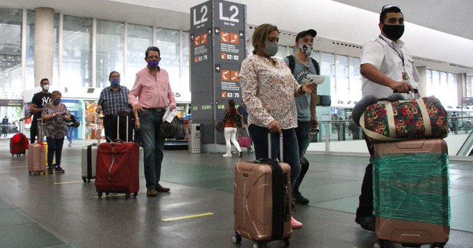 Uso de cubrebocas ya no será obligatorio en aviones y aeropuertos de México