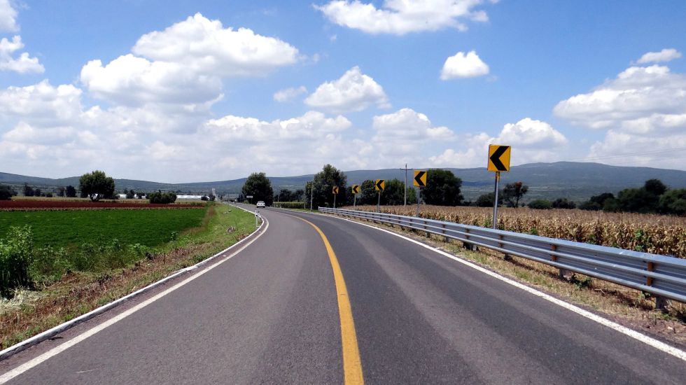 Gobierno de la 4T entregará al pueblo de México más de 8 mil kilómetros construidos en carreteras: SICT