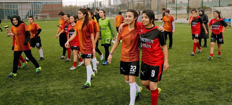 Ellas no esperan del deporte toda su historia, por eso van a la universidad